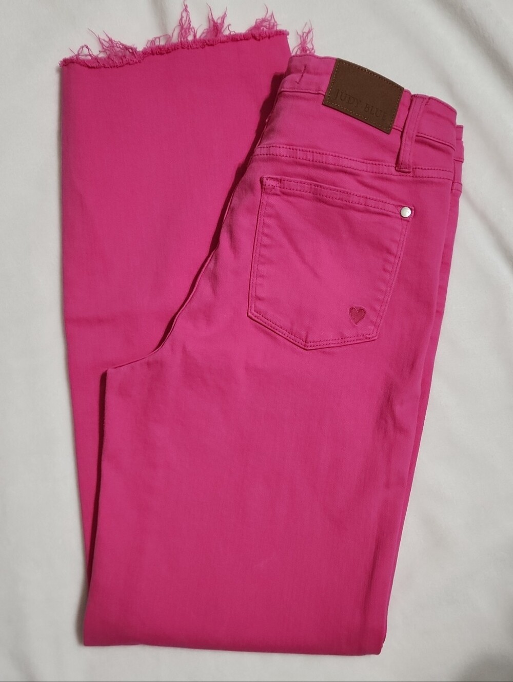 Judy Blue Vibrant Hot Pink Cropped Fray Hem Jeans